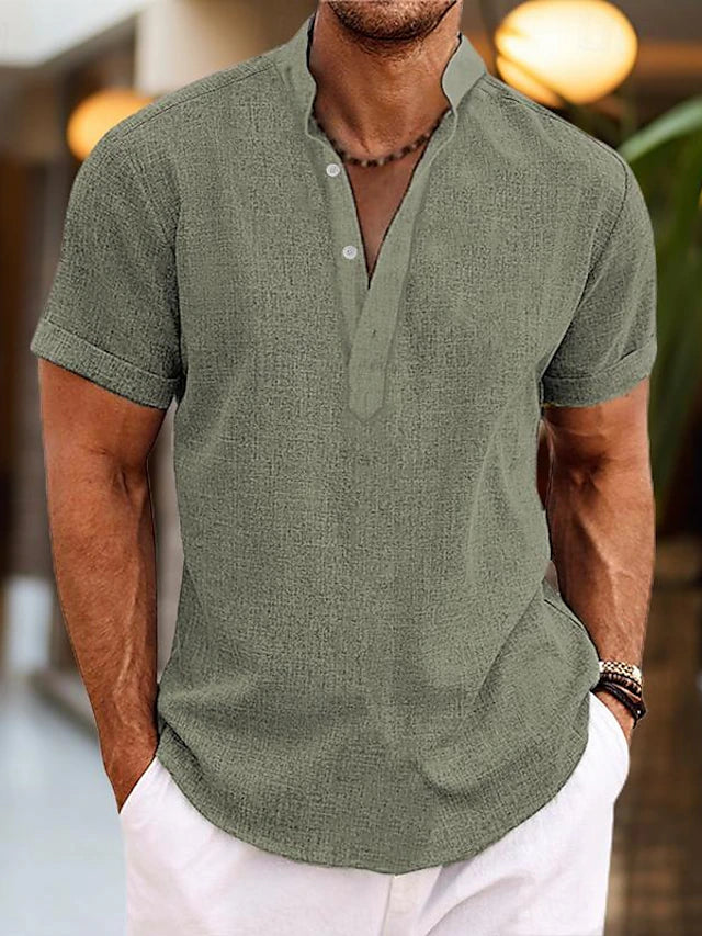 https://cdn.shopify.com/s/files/1/0785/0799/9567/files/Polo-Shirt-Herren-V-Ausschnitt-bequeme-Passform-8.jpg?v=1774049745