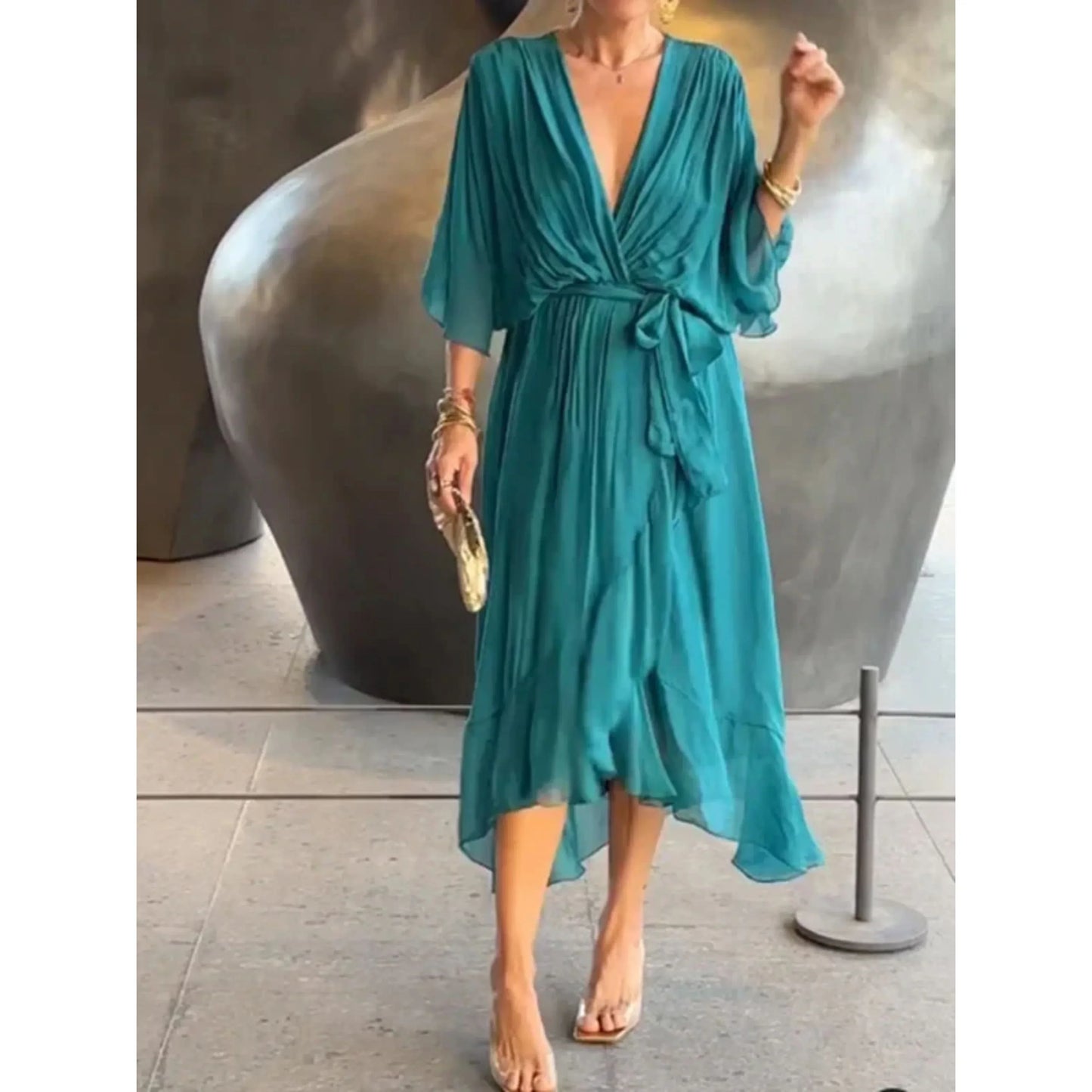 Camila | Vestido midi para mujer con escote en V y cinturón