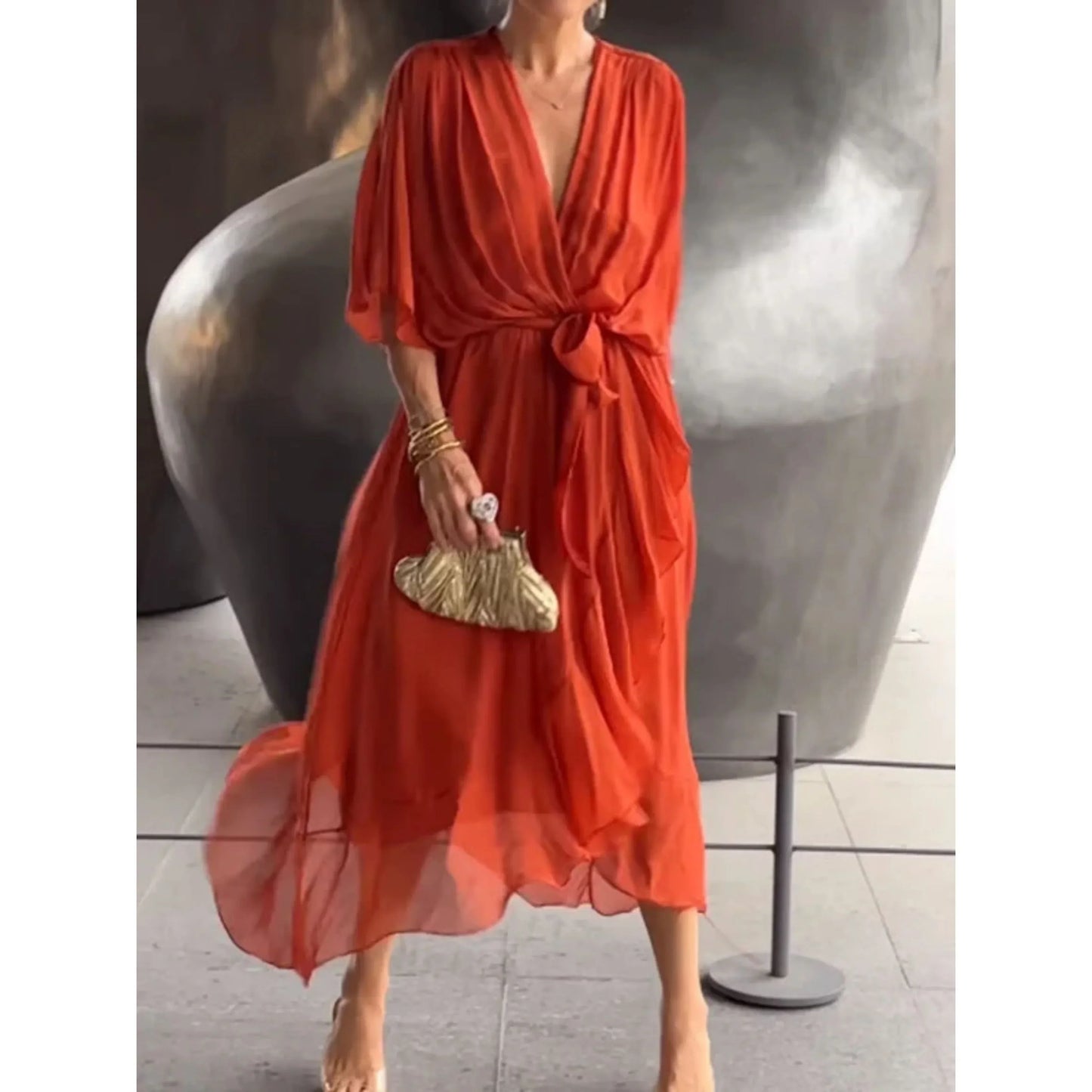 Camila | Vestido midi para mujer con escote en V y cinturón