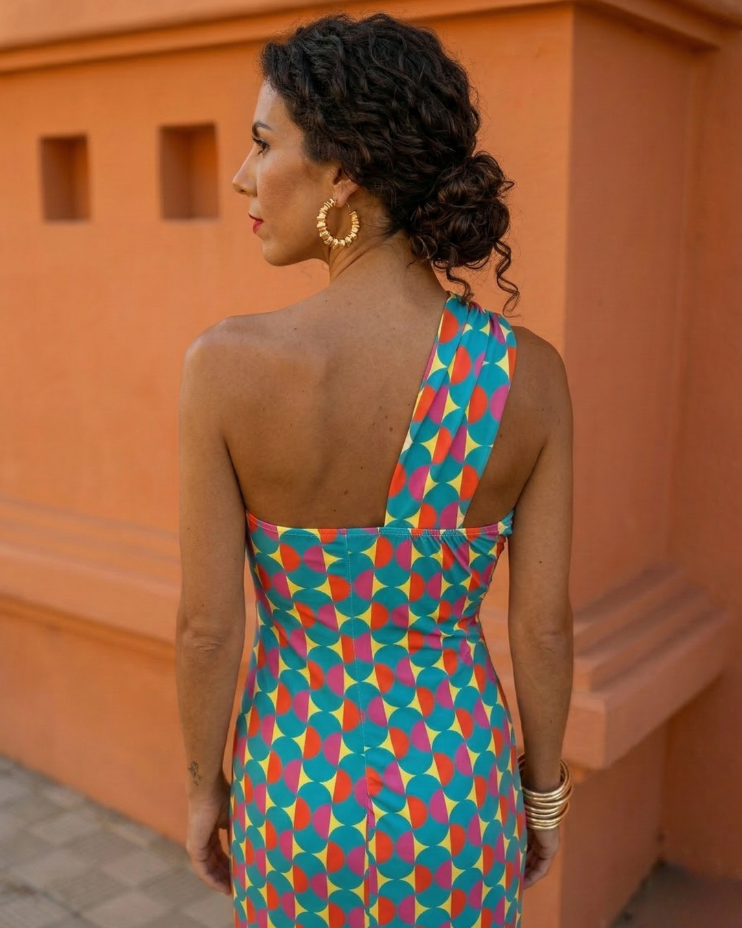Andrea | Vestido midi de verano asimétrico de un solo hombro