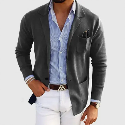 https://cdn.shopify.com/s/files/1/0785/0799/9567/files/Blazer-Herren-Lockere-Passform-entspannter-Komfort-3.png?v=1773445375