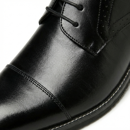 https://cdn.shopify.com/s/files/1/0972/9848/1492/files/Hugo-Hombre-Zapatos-Derby-Con-Puntera-Lisa-Y-Costuras-Contrastantes-Formal-3.png?v=1768664583
