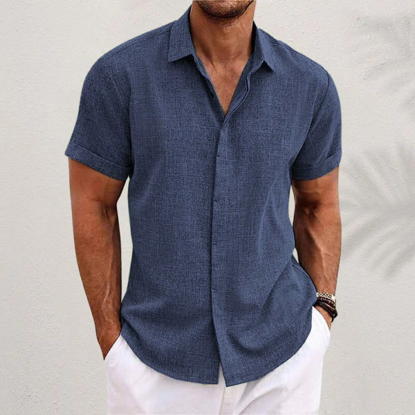 https://cdn.shopify.com/s/files/1/0785/0799/9567/files/Leinenhemd-Herren-Kurzarm-Luftig-Bequem.png?v=1775258731